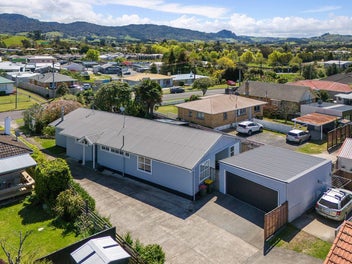 Full of Character – Walk to Town!