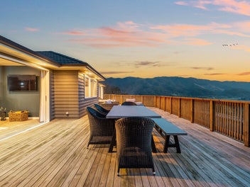 Relax, Entertain and Soak Up the Views