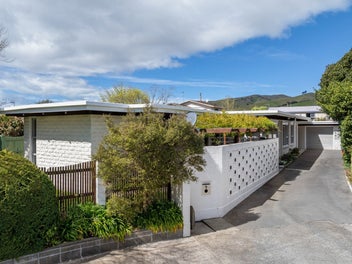 First time on the market - must be sold!