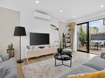 Auction - Overseas Owners Say Sell!