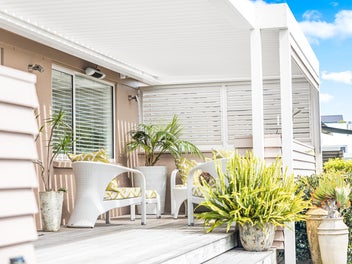 BEST LOCATION. BEST LIVING - Clifton Road Takapuna