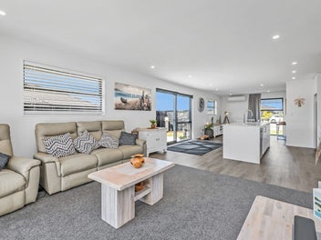 Peaceful living on Piwakawaka