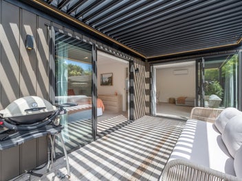 Near new standalone living