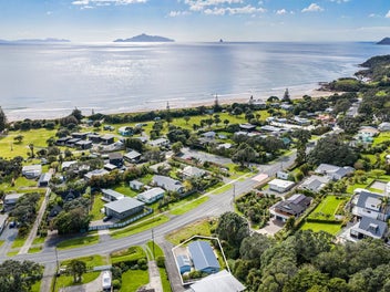 A Summer Story near the Sea