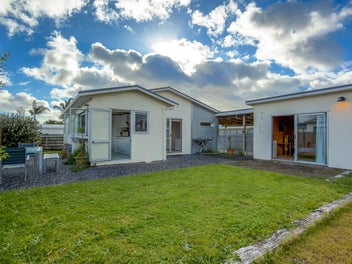 Vendors determined to sell now!