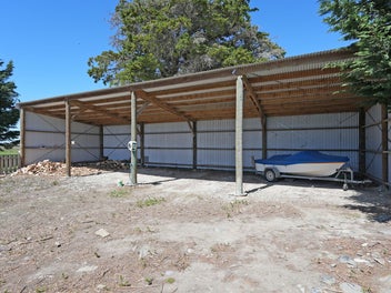 LIFESTYLE POTENTIAL & RURAL CHARM @ WAITAKI BRIDGE