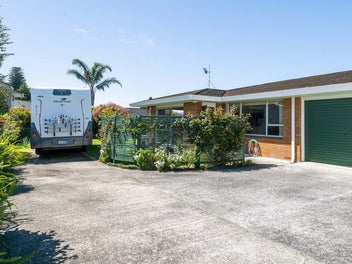 Stress Free Downsize or Great First Home!