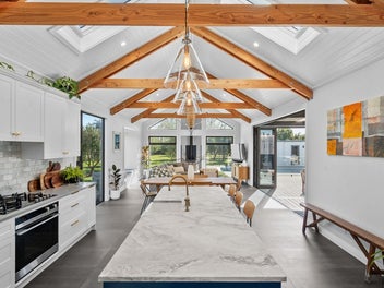 Architectural Luxury Meets Effortless Lifestyle