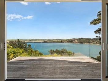 Affordable Grandstand Views: Act Now!