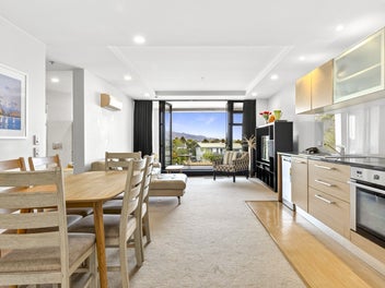 Stylish Beachside Apartment