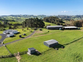 WORK, PLAY AND PROFIT – 99.5HA LIFESTYLE FARM