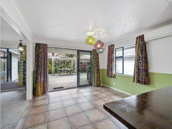 Mediterranean Charm with Cul-de-Sac