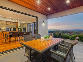Panoramic Views, Minutes to Havelock North Village