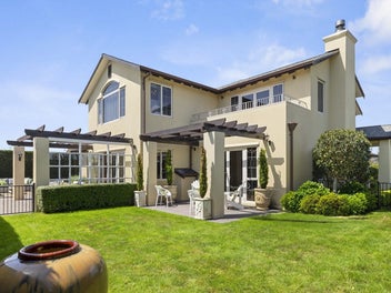 INSPIRED LUXURY RESIDENCE