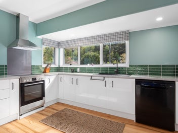 Stunning Renovated Home - Spacious Living