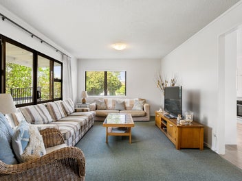 Easy Living on Everitt