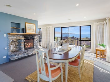 Family Getaway | Beachside Retreat