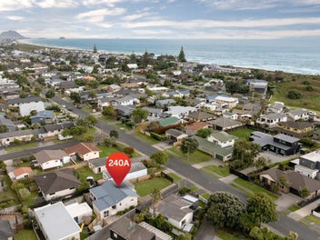 The Beachside Bungalow