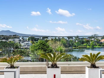 Full Floor Apartment (170SQM) With 60SQM Deck