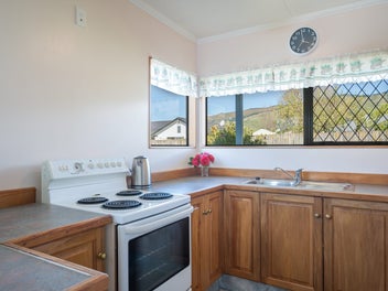 Easy-Care Living in the Heart of Waimea Village