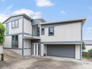 Modern Coastal Sanctuary