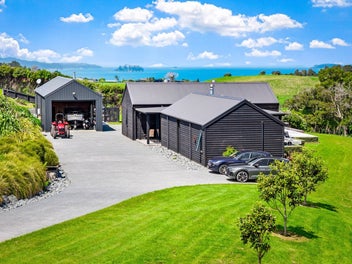 Bishops Hill, Tawharanui - Coastal lifestyle