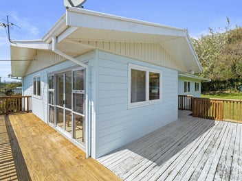 Elevated family living with sweeping views