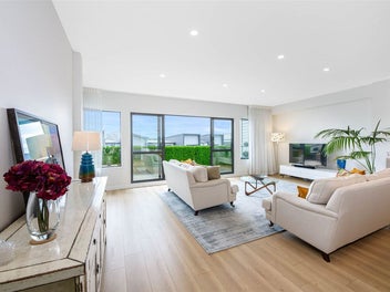 Lift, Views - NO Body Corp & Ignore CV!