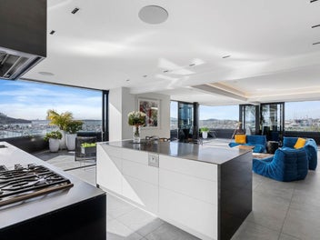 Unrivaled Luxury - A Panoramic Masterpiece