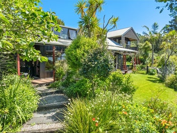 Te Kahu Olive Estate