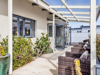 PERFECT LOCK & LEAVE BY THE BEACH