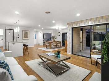 Refined lifestyle on the city edge