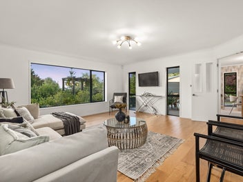 Refined lifestyle on the city edge