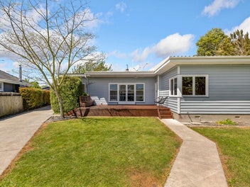 Charming 3-Bedroom Home with Hobby Room