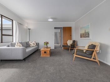 SUNNY, SPARKLING & SET TO SELL