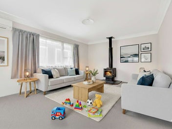 Coastal Charm in Orewa - Wow Value!