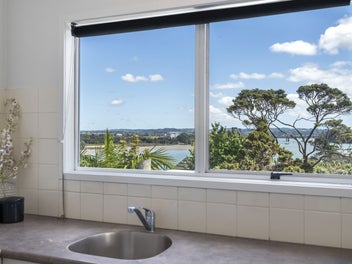 2 Beds + Study + Rumpus + Garage!