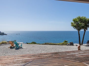 Paradise between sea and sky