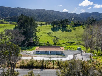 Your New Lifestyle Awaits - Renovated Family Home