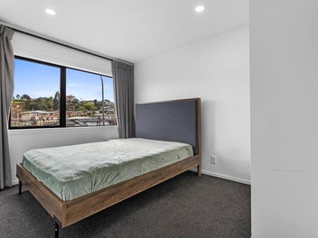 Modern & Easy Living!