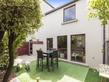 Cash Buyers With Tradie Skills Wanted!