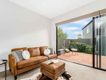 NO TIME TO WASTE - MUST BE SOLD!