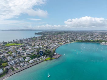 Rare waterfront 888sqm site ripe for development