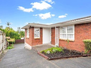 Greenlane Brick & Tile