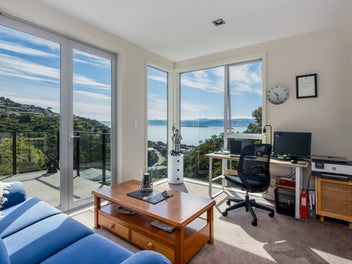 Modern Elegance with Spectacular Sea Views