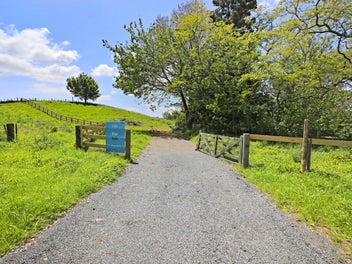 Prime 3035m² Section | St Leger Road