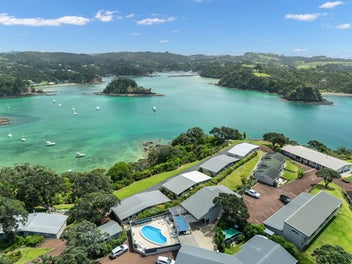 Tutukaka Harbour Entrance - Holiday Bach