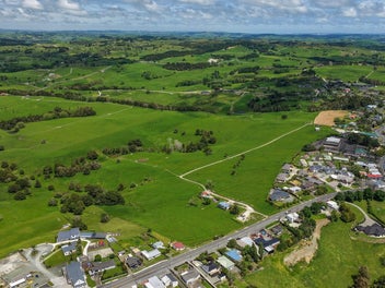 Strategic 30ha Land (apx) Maungaturoto Town!