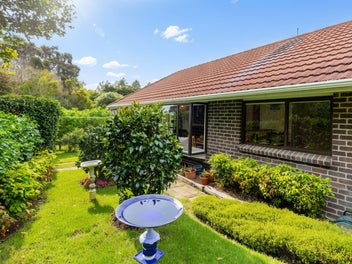 Peaceful Living in a Sunny Private Home