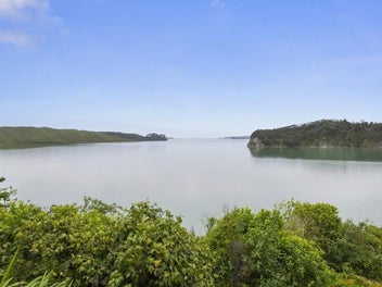 Your Slice of Coastal Paradise Awaits!